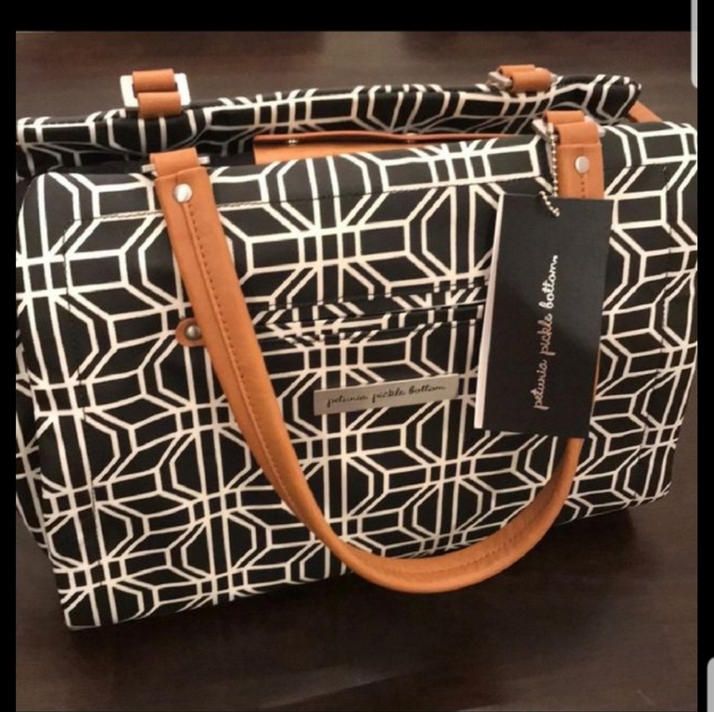 EUC PETUNIA DIAPER SATCHEL